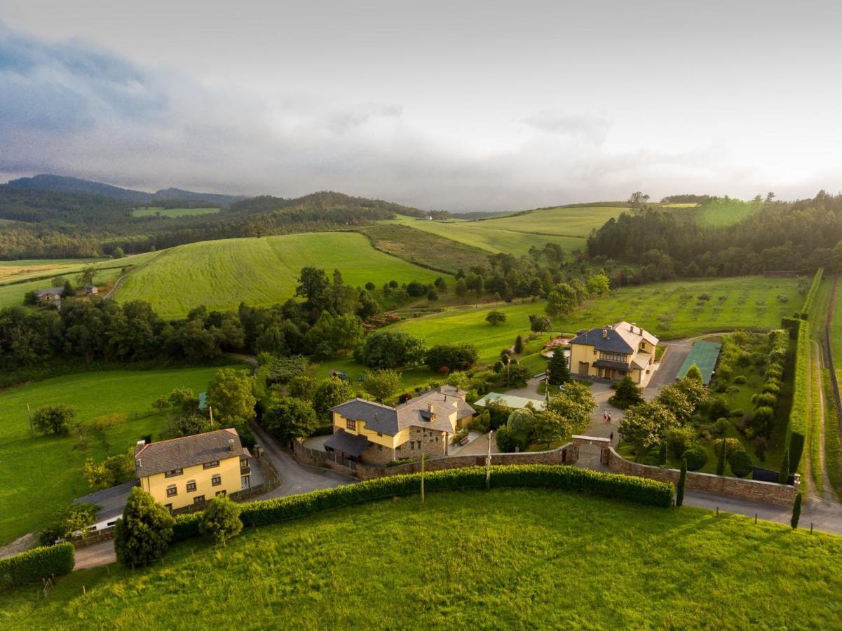 Hotel Hacienda Llamabua Navia Exteriör bild